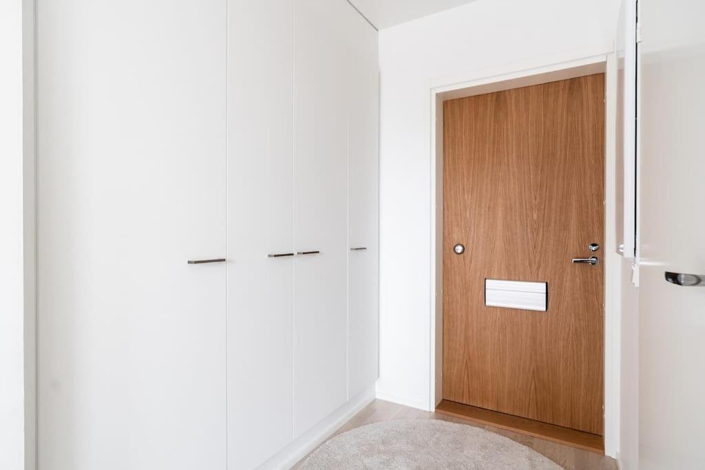 New Studio Cherry Near Helsinki Airport In Kivistoe Vantaa Exterior photo